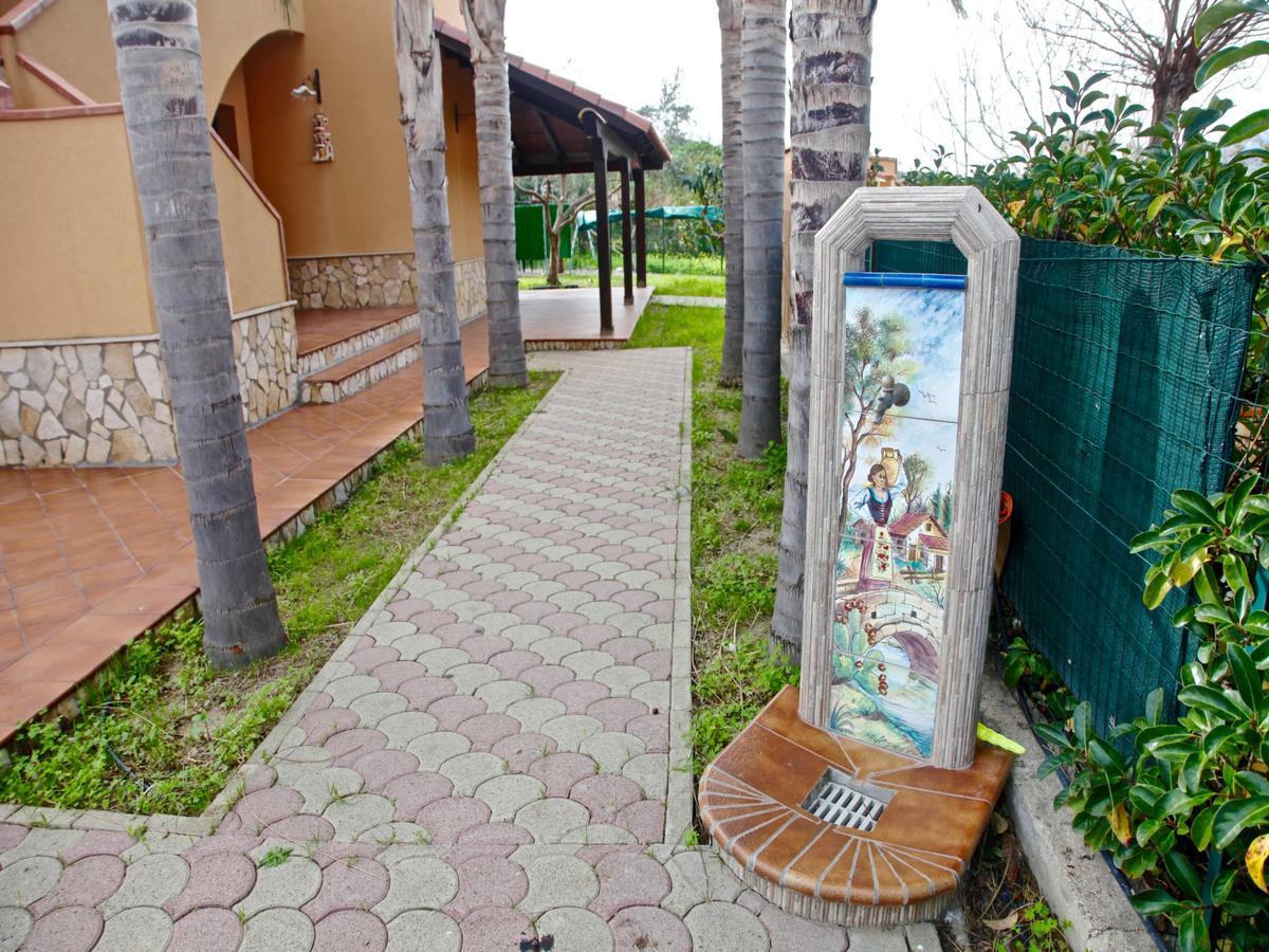 Villa Torre Roccella 坎波菲利斯·迪·罗切 外观 照片