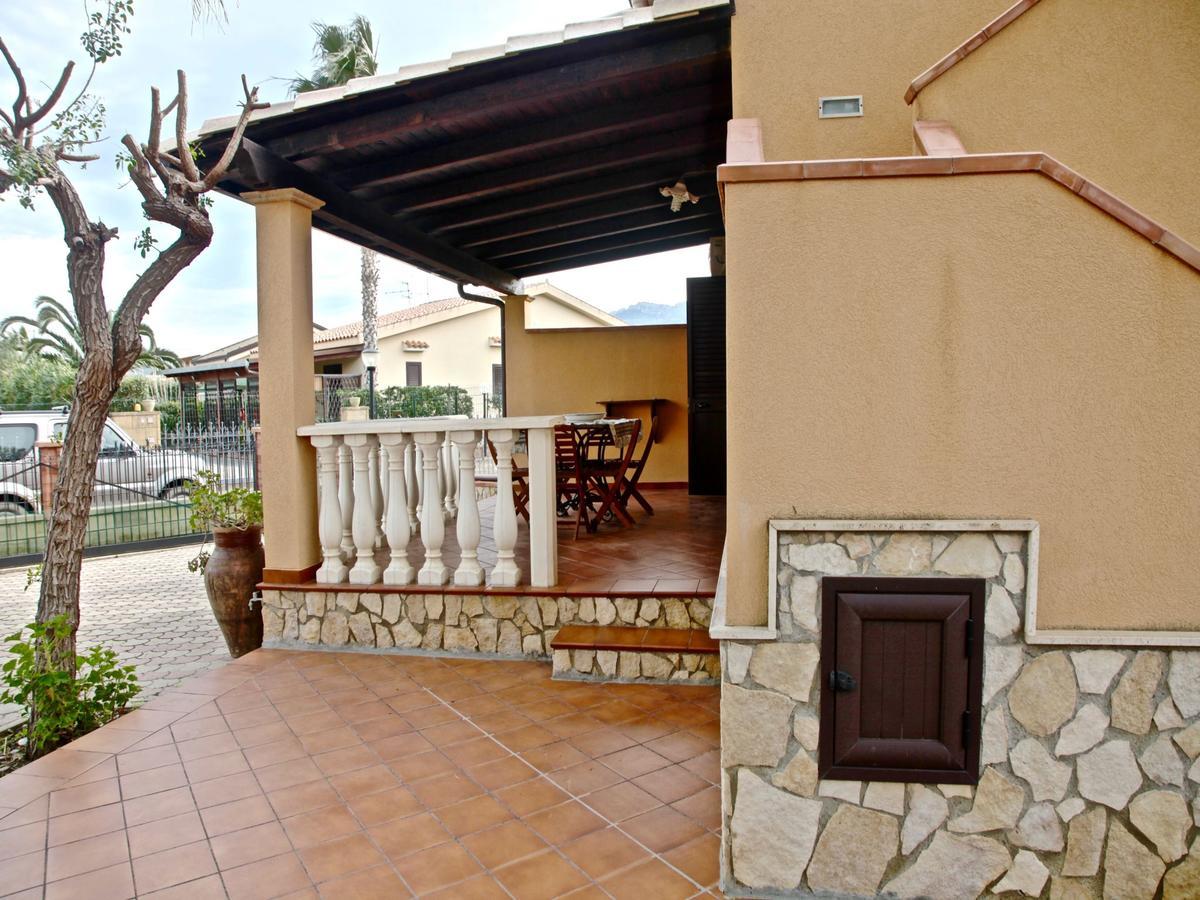 Villa Torre Roccella 坎波菲利斯·迪·罗切 外观 照片